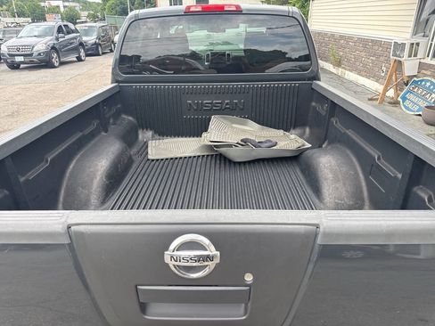 Used 2011 Nissan Frontier SV AWD/4WD image 21