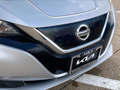 Used 2018 Nissan Leaf SV w/ SV Technology Package image 32