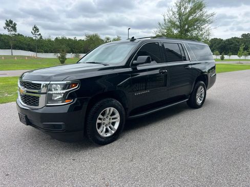 Used 2019 Chevrolet Suburban LT AWD/4WD image 5