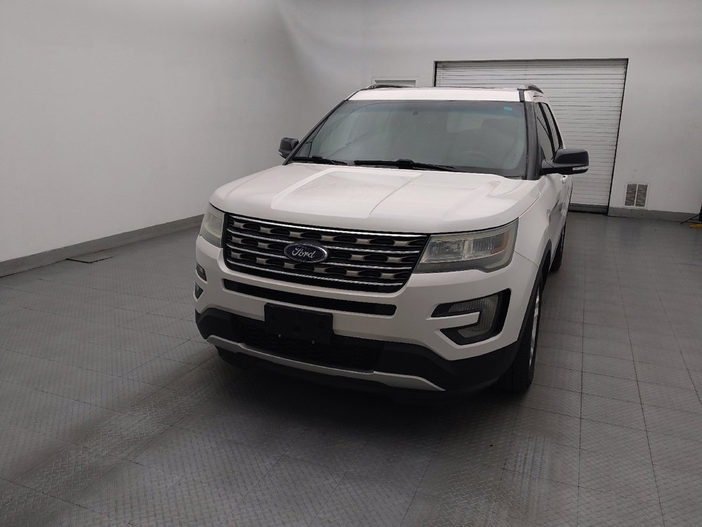 Used 2016 Ford Explorer XLT w/ Equipment Group 201A FWD image 15