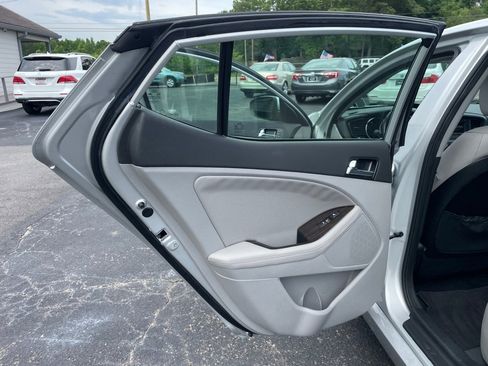 Used 2012 Kia Optima EX w/ Premium Pkg FWD image 17
