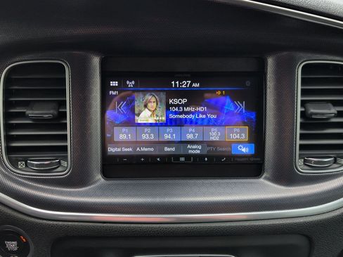 Used 2018 Dodge Charger R/T image 26