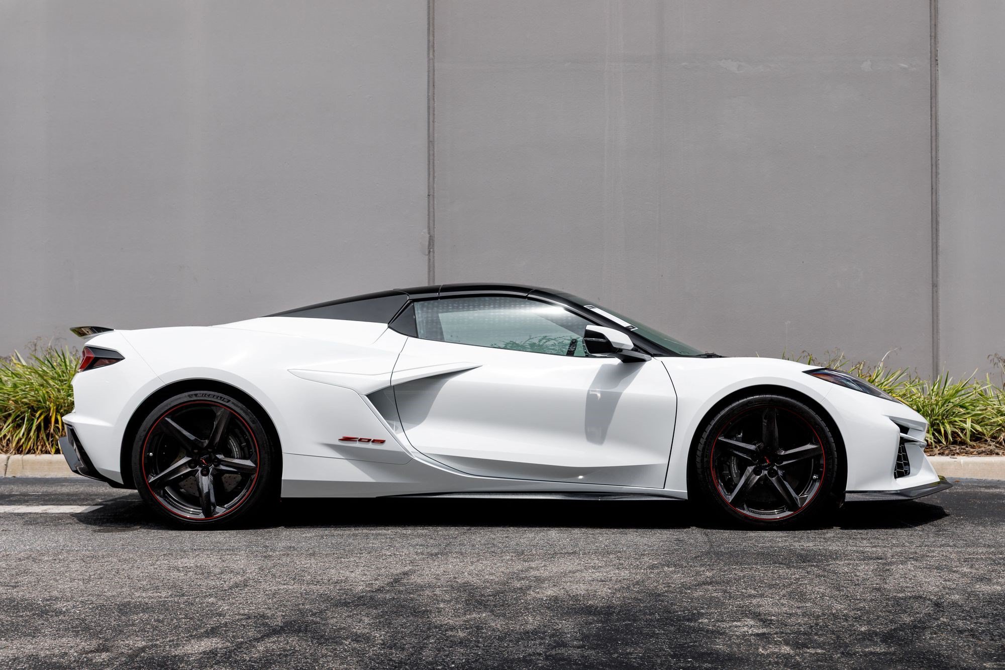 Used 2024 Chevrolet Corvette Z06 w/ Stealth Interior Trim Package RWD image 6