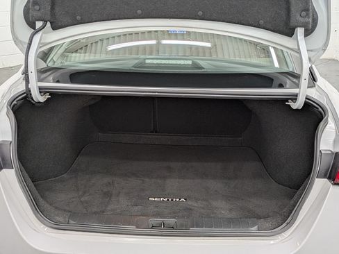 Used 2023 Nissan Sentra SV FWD image 11