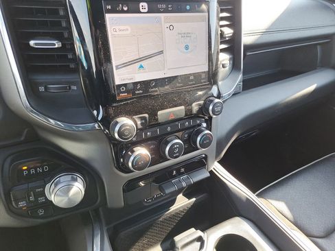 Used 2024 RAM 1500 Laramie AWD/4WD image 28