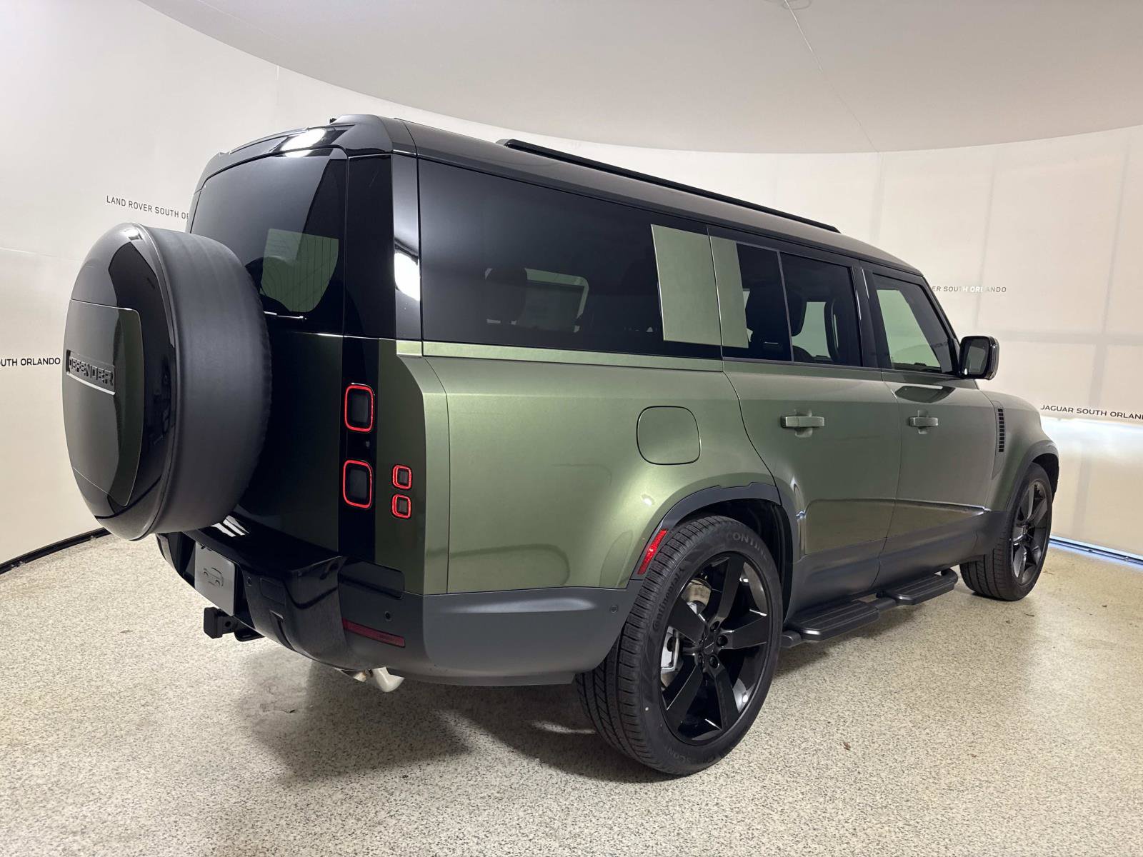New 2026 Land Rover Defender 130 S AWD/4WD image 5