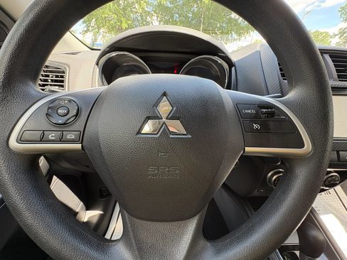 Used 2025 Mitsubishi Outlander Sport AWD image 31