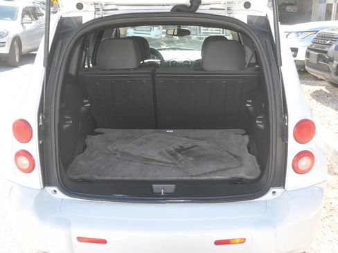 Used 2010 Chevrolet HHR LS image 28