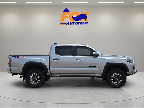 Certified 2023 Toyota Tacoma TRD Off-Road AWD/4WD image 5