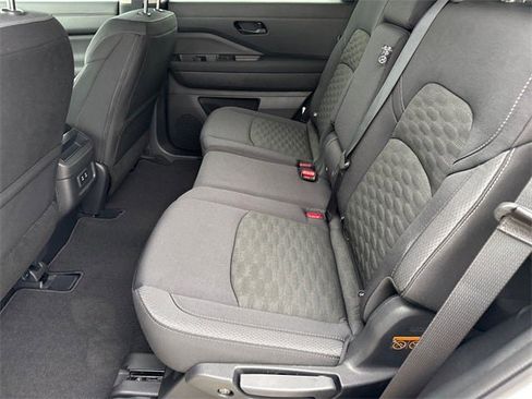 New 2026 Nissan Pathfinder SV image 18