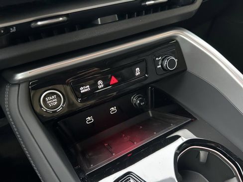 New 2025 Audi Q5 Premium image 31