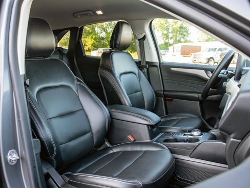 Used 2022 Ford Escape SEL image 39