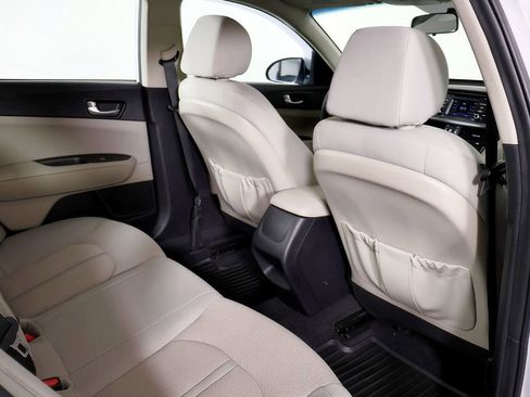 Used 2017 Kia Optima LX image 37