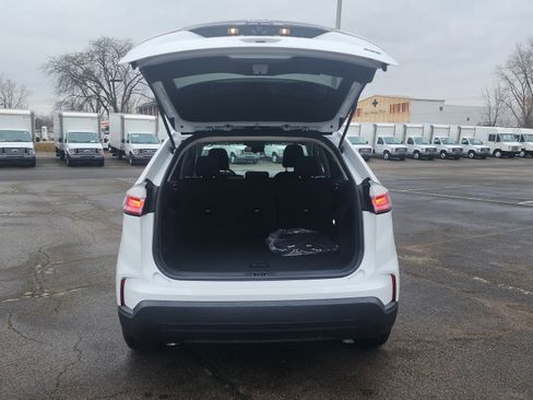 Used 2024 Ford Edge SE AWD/4WD image 8