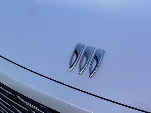 New 2025 Buick Enclave Preferred w/ Power Package image 32