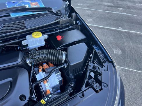 Used 2023 Chrysler Pacifica Touring-L w/ S Appearance Package image 61