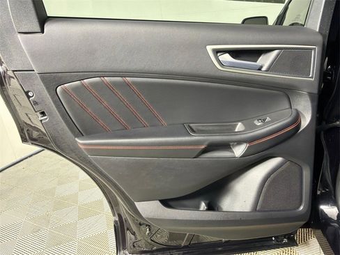 Used 2024 Ford Edge ST-Line image 22