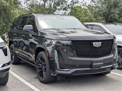 Used 2023 Cadillac Escalade Sport Platinum w/ LPO, ONYX Package AWD/4WD image 1