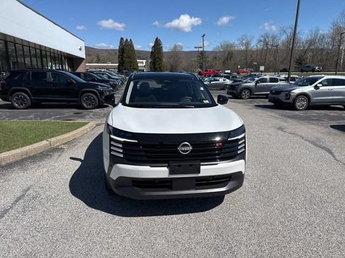 New 2026 Nissan Kicks SR w/ SR Premium Package AWD/4WD image 7