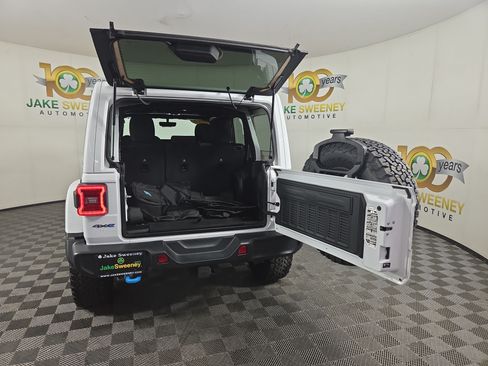 Used 2023 Jeep Wrangler Unlimited Rubicon 4xe w/ Cold Weather Group AWD/4WD image 34