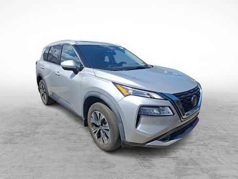 Used 2021 Nissan Rogue SV w/ Premium Package AWD/4WD image 2