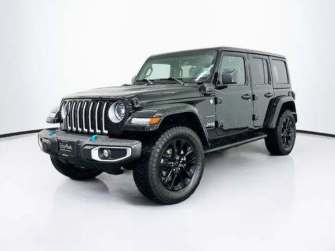 Used 2023 Jeep Wrangler Sahara w/ Cold Weather Group image 3