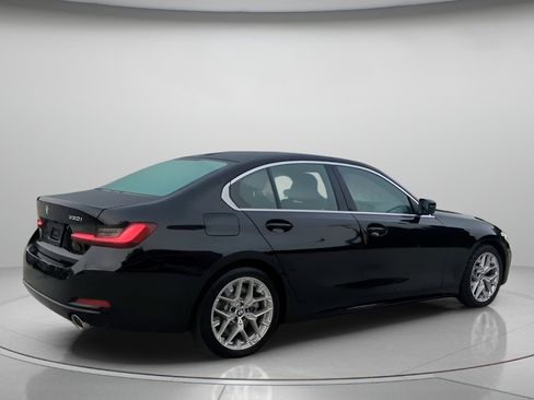Used 2025 BMW 330i Sedan RWD image 29