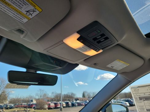 New 2026 Nissan Pathfinder SL image 30