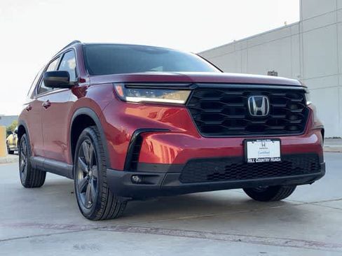 Used 2023 Honda Pilot Sport image 10