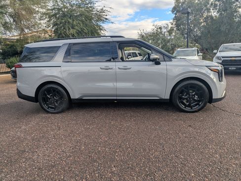 New 2026 Kia Carnival SX Prestige image 2