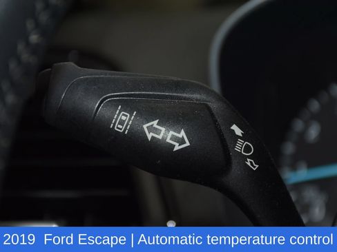 Used 2019 Ford Escape Titanium FWD image 10