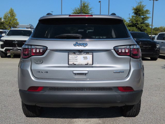 Certified 2022 Jeep Compass Latitude AWD/4WD image 5