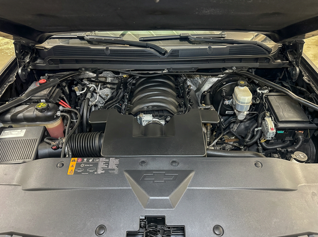 Used 2018 Chevrolet Silverado 1500 LT w/ LPO, Black Pack AWD/4WD image 42