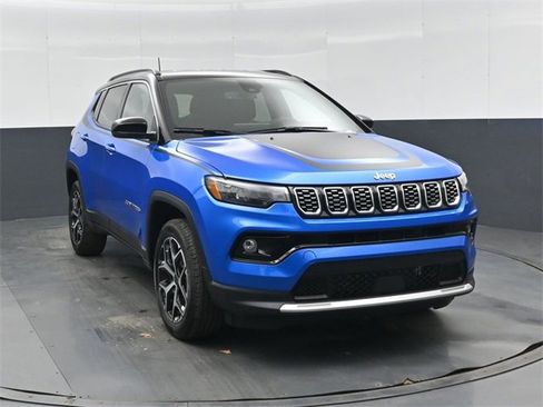 New 2026 Jeep Compass Limited w/ Mopar Graphics Package image 10