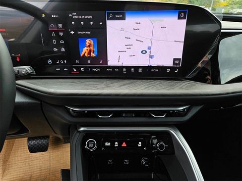 New 2025 Audi Q5 Premium Plus image 15