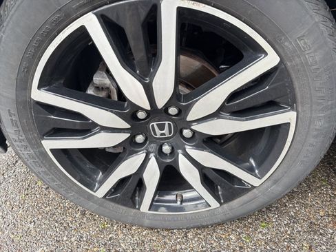 Used 2022 Honda Pilot Elite image 11