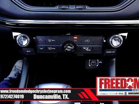 New 2026 Jeep Compass Latitude AWD/4WD image 23