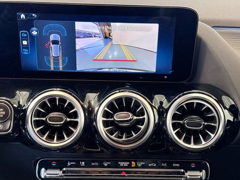 Certified 2025 Mercedes-Benz GLA 250 image 14