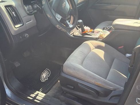 Used 2018 Chevrolet Colorado W/T RWD image 3