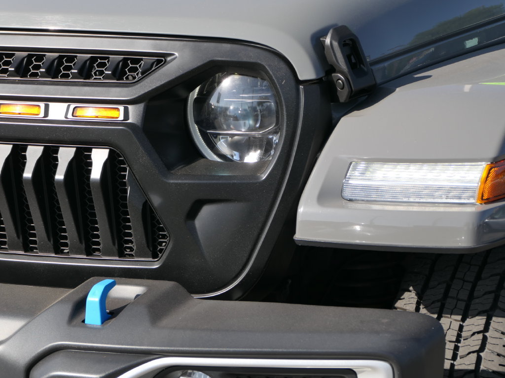 Certified 2023 Jeep Wrangler Unlimited Sahara w/ Safety Group AWD/4WD image 9
