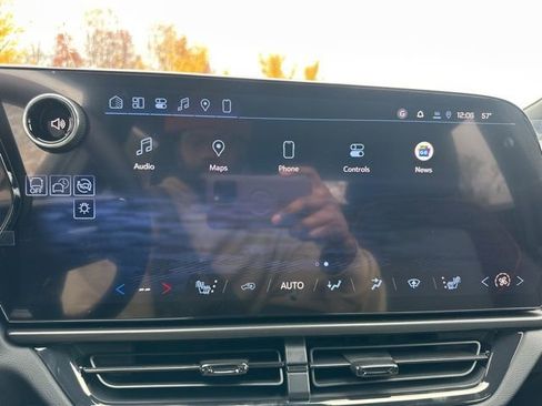 New 2026 Chevrolet Equinox EV RS image 24