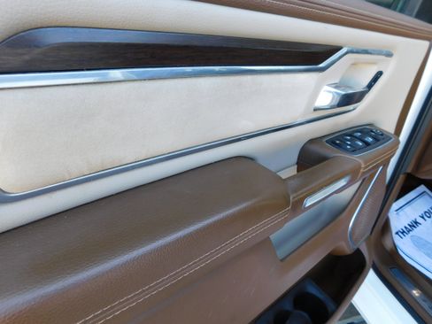 Used 2022 RAM 1500 Laramie w/ Laramie Southwest Edition image 12