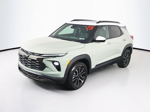 Used 2025 Chevrolet TrailBlazer ACTIV w/ Convenience Package image 4