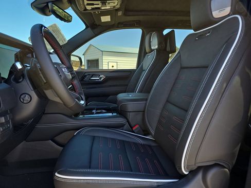 New 2026 GMC Yukon XL AT4 Ultimate w/ LPO, Floor Liner Package AWD/4WD image 16