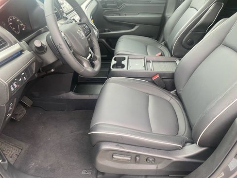 Certified 2026 Honda Odyssey Touring image 34