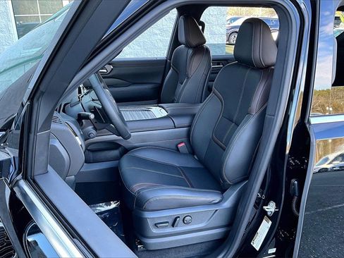 New 2026 Nissan Armada SL image 9