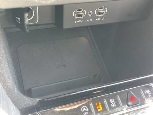 Used 2024 Jeep Wagoneer Series II AWD/4WD image 44