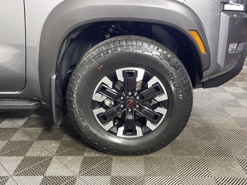 Used 2024 Nissan Frontier PRO-4X w/ Off-Road Protection Package image 8