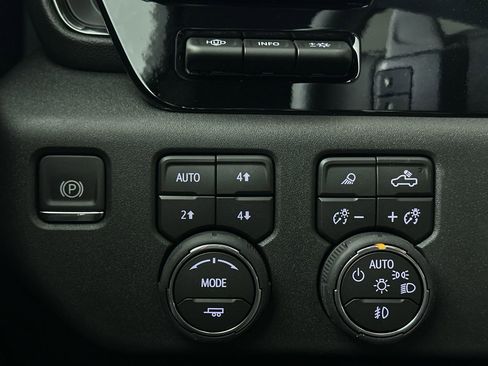 New 2026 Chevrolet Silverado 1500 ZR2 image 78