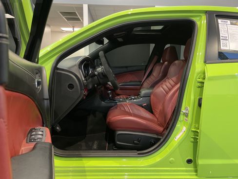 Used 2023 Dodge Charger SRT Hellcat w/ Harman/Kardon Audio Group image 17